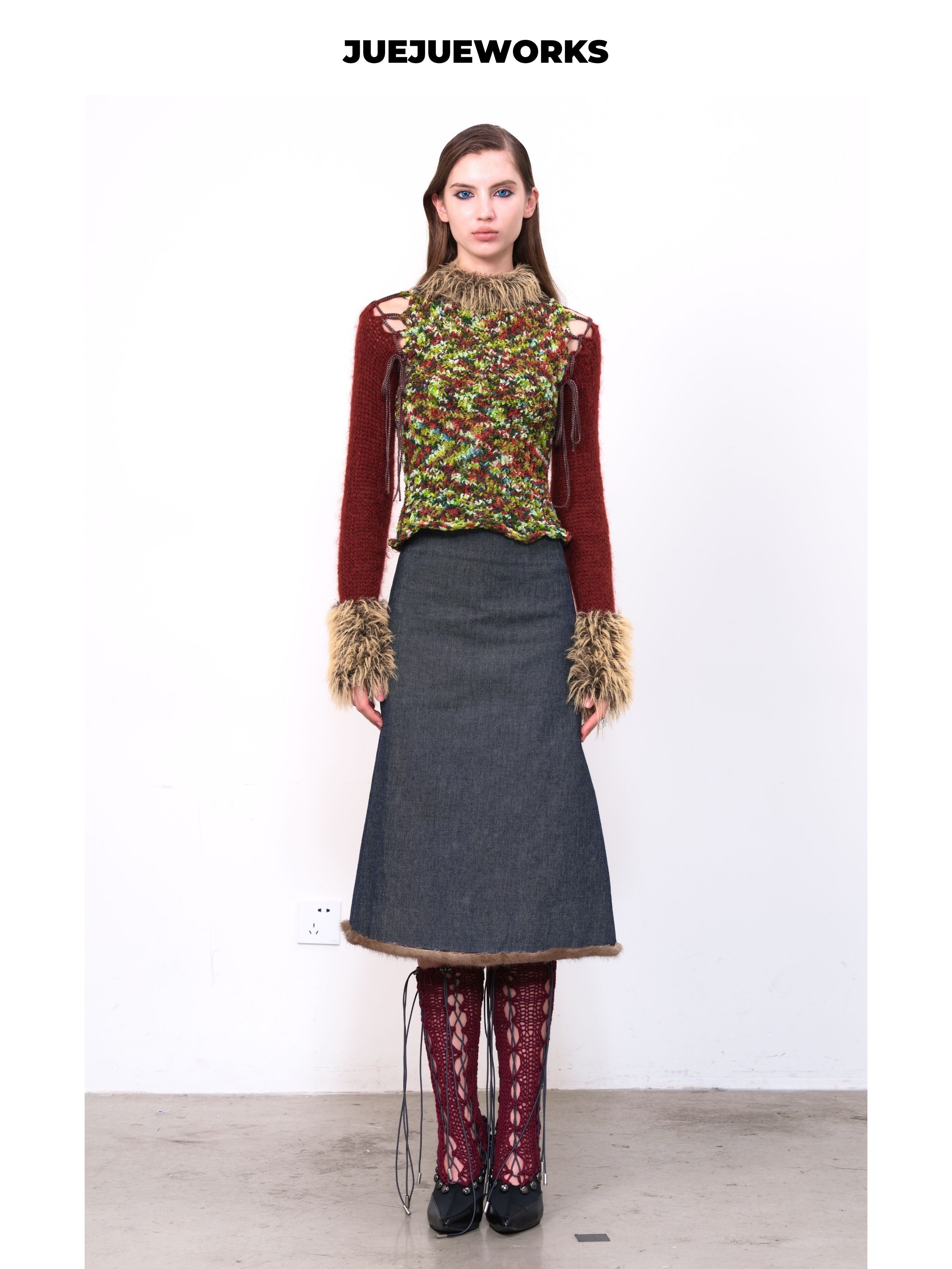 JUEJUEWORKS Christmas Color Block Knit Sweater, Furry Collar Cutout Shoulder Slim Fit High Stretch Handmade Knit Top