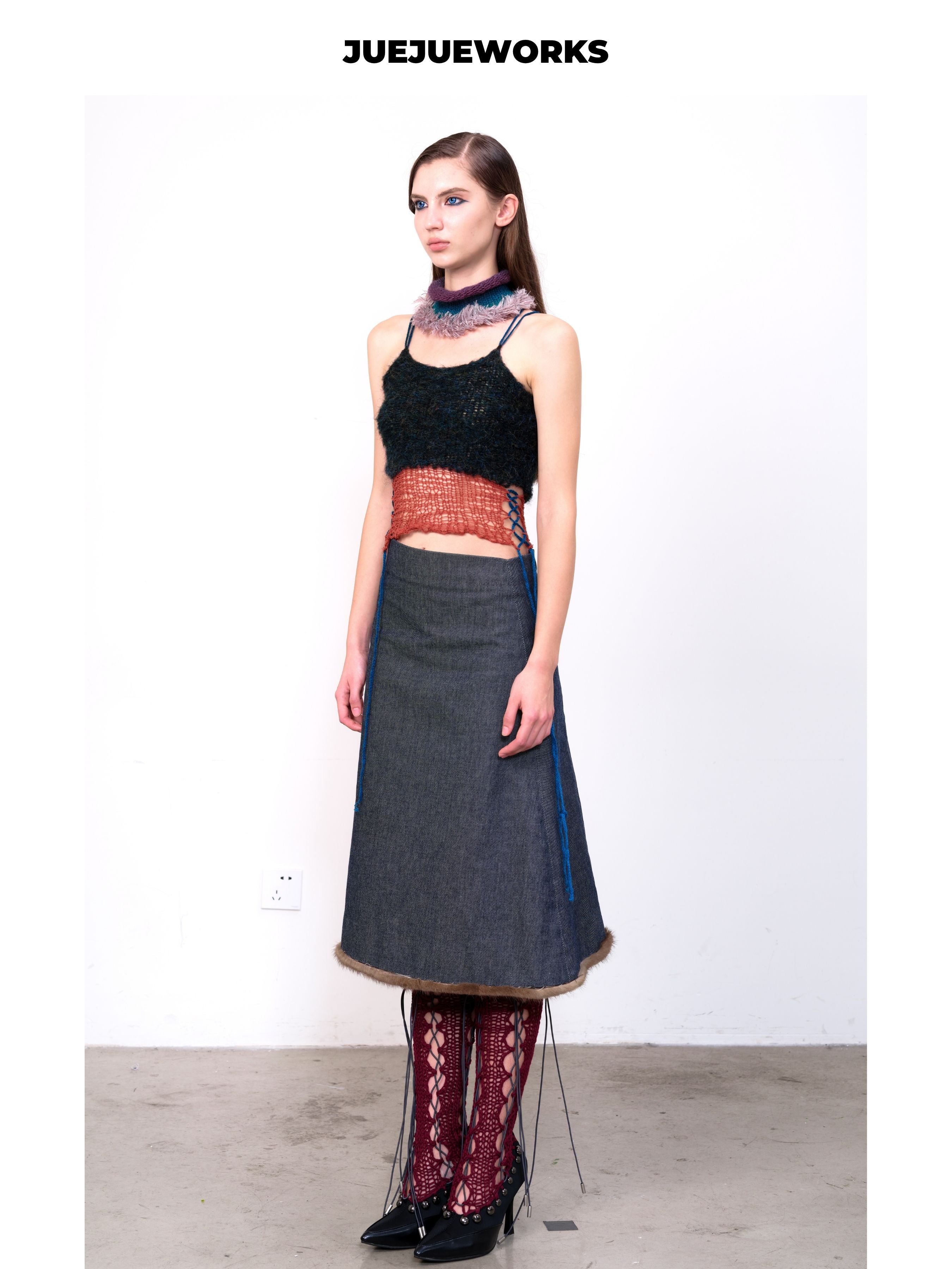 JUEJUEWORKS Furry Collar Neck Warmer Cami Vest, Side Lace-Up Waist Handmade Knit Crop Top